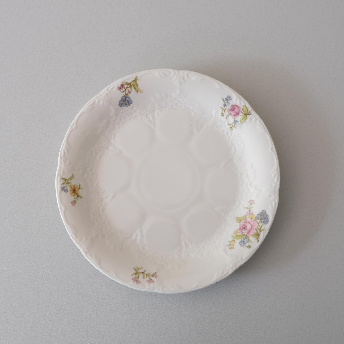 Petal Embrace Plate