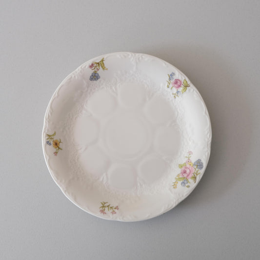 Petal Embrace Plate