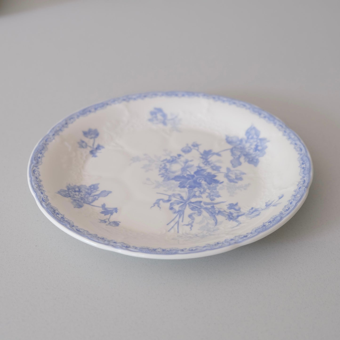 Bloomveil Bluewhite Plate