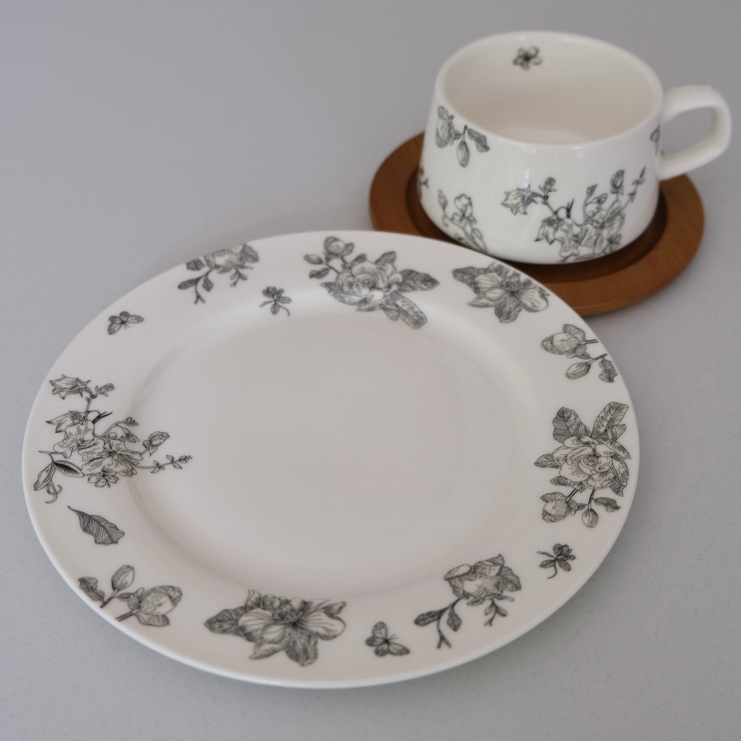 Noir Floraison Plate